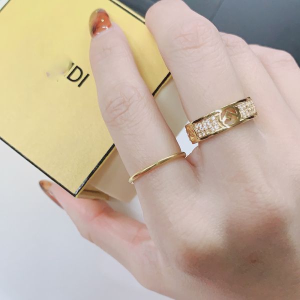 Anillo de diseñador, anillos de joyería de lujo, anillo de compromiso, regalo de eternidad simple y elegante para novia, ¡muy hermoso!