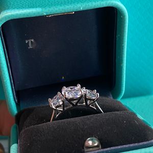 Ring designer ring luxe sieraden ringen voor vrouwen klassieke volledige diamanten ring high carbon diamantversie gegalvaniseerde witgouden laag vriendin sieraden