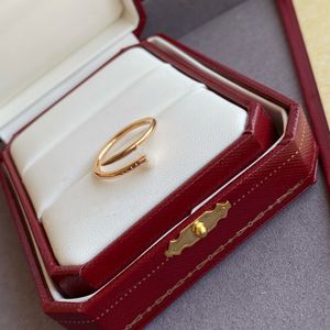 Ring Designer Ring Luxe sieradenringen voor vrouwen Alfabet Diamant Design Fashion Kerstcadeau Sieraden Valentijnsdag Geschenk veelzijdige ringen Szie 6-9 Goed