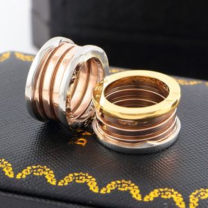 Ring designer ring luxe sieraden ringen voor vrouwen brief effen kleur klassiek design ringen mode diamant stijl ring kerstcadeau sieraden doos maat 6-10