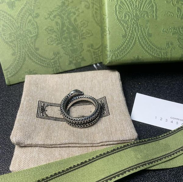 Diseñador de anillos serpiente doble Taiyin escala tridimensional tendencia de moda anillo de personalidad para hombres y mujeres de alta calidad con caja de compromiso bijoux cjewelers
