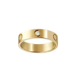 Anillo Joyería de lujo Anillos de oro para mujer Aleación de acero de titanio Proceso chapado en oro Accesorios de moda Nunca se desvanece No es alérgico Tamaño 5-11