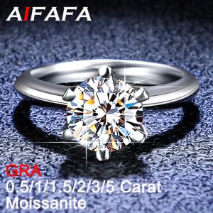 Anneaux 0,5 / 1/1,5 / 2/3/5 Carat Rings Moisanite pour femmes 18 carats d'or blanc 925 Sterling Silver Crown Lab Diamond Mariage Bague de mariage