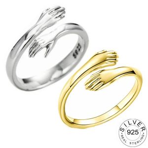 Ringen 2 stks goed uitziende wederzijds sterling sier ring goud vergulde handen knuffel vorm ringen trendy sieradenlus voor mannen vrouwen kofo