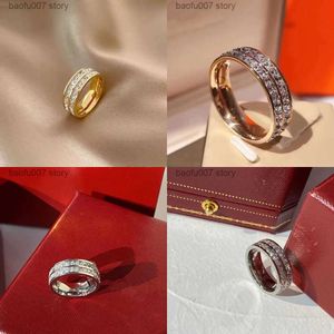 Rings Band S Fashion Designers Women Double-Layer volledige diamanten ring toont temperamentlicht eenvoudig voortreffelijk gepersonaliseerde en veelzijdige Z230629 Hows Imple