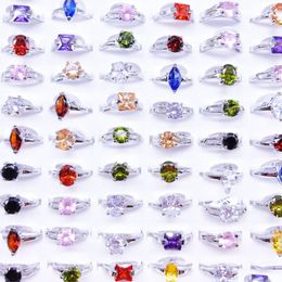 Anneaux BK Gros 50pcs Colorf Crystal pour les femmes Mode Zircon Strass Anniversaire Charms Party Cadeau Bijoux Lo Dhgarden Dhl9Z