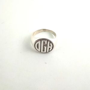 Ringen Custom 925 Solid Silver Letter Logo Ring Gepersonaliseerde gegraveerde 13 mm Signet Pinky Ring For Men Women Fashion Christmas Gifts