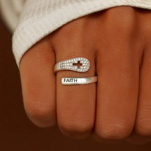 Anillos Anillo de envoltura personalizado Nombre grabado Anillo de fe de acero inoxidable ajustable Joyería de diamantes de imitación de circón brillante Regalos de aniversario para niña