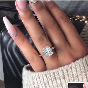 Anneaux Emerald Cut 3CT Lab Diamond CZ Ring 925 Sterling Sier Engagement Band For Women Men Fine Party Bijoux Drop Livraison otlfz