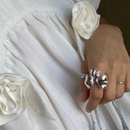 Anneaux de fièvre anneau arc argent insine corea sage simple de conception niche d'anneau ajusté femelle.