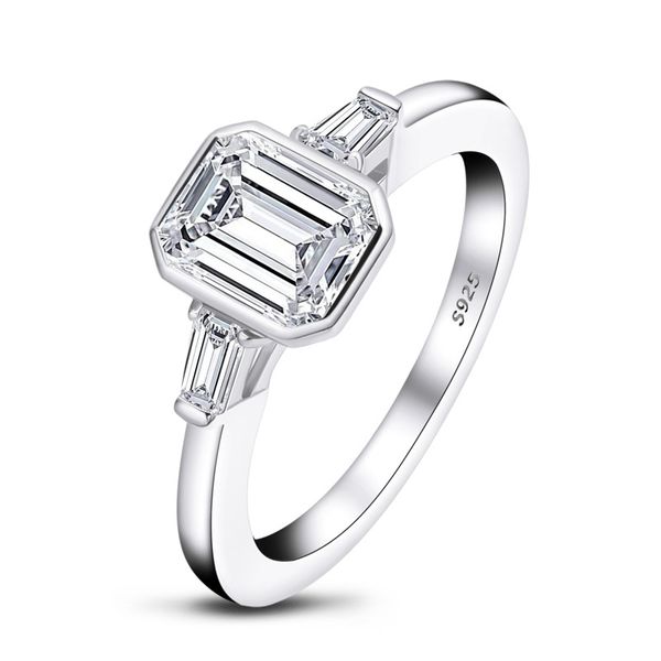 Anneaux de haute qualité européens et américains à chaud vendeur inscrit de luxe Simulation diamant anneau sterling argent sterling 1,5 carat émeraude Ri