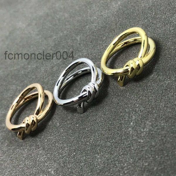 Anillos Joyería Anillo en T Producto de cuerda torcida con diseño de moda de diamante Personalidad avanzada Nudo de mariposa Bobinado HNH6