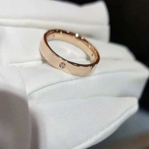Anéis jóias t assinatura bordado único anel de diamante vácuo galvanizado 18k rosa anel de ouro par casal rede vermelho mesmo