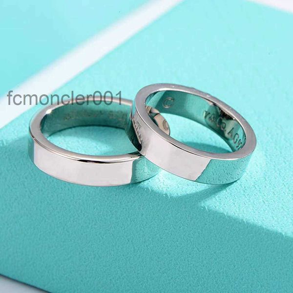 Anillos Joyería t Anillo de tres diamantes Moda para hombre Moda para mujer Pareja simple Chapado en oro rosa 18 Acero titanio Regalo de Navidad 2IR4