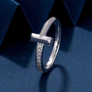 Rings sieraden t v Gold vergulde 18k gladde gezicht half diamant inbedding paar ring eenvoudig veelzijdig mode licht luxe paar oe62