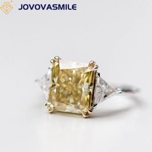 Anneaux Jovovasmile Jaune Moissanite Ring 5carat 10.5x9 mm Radiant Cut 18K Triangle Triangle Sidemoissanite Double griffe triangulaire