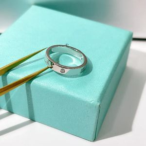 Ringen Nieuwste Stijl Ontwerpers Ring Luxe Paar Sieraden Mode Heren En Dames Klassieke Drie Diamanten Ringen 2 Stijlen Verjaardagscadeau Si