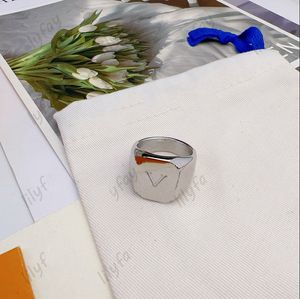 Ringen Luxe Sieraden Gouden Zegelring Designer Ring Dames Klassieke Bloemen Liefdesringen Voor Vrouwen Retro 925 Zilveren Heren Letters Anelli Rin