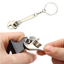 Anneaux Mini Corrige Keychain Car Métal Métal Métal Spanner Universal pour vélo Motorcycle de réparation des voitures Men Gift Special Gift