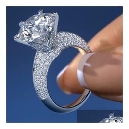 Anneaux New Design Big Diamond 925 Sterling Sier Women Flower Luxury Engagement Dinger Ring pour la mariée bijoux Drop Livraison Dhfal