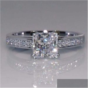 Anneaux Princess Cut 0,6ct Lab Diamond Ring Real 925 Sterling Sier Engagement Band for Women Bridal Charm Party Bijoux Drop Livraison DHF0K