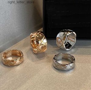 Ringen Zilveren Sieraden Voor Vrouwen Dunne Luxe Crush Ringen Verjaardagscadeau Europese en Amerikaanse Klassieke Mode Paar Bruiloft 220211 240229