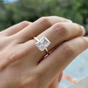 Anneaux Style Simple 14K véritable or pur solide bague en or jaune avec coupe de glace émeraude Moissanite hommes bague bijoux