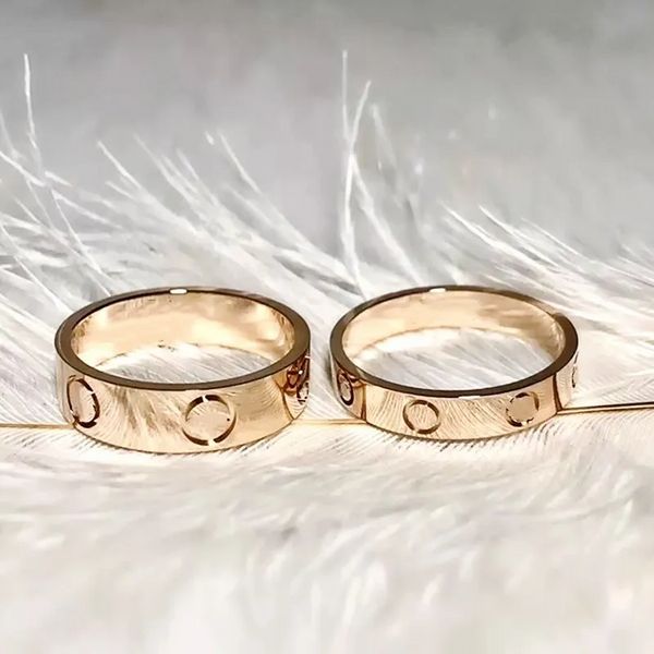 Anneaux de créatrice de femmes Ring Couple de bijoux Bande de bijoux en acier avec diamants de la mode décontractée Classic Gold Sier Rose Taille en option 4/5/6 mm