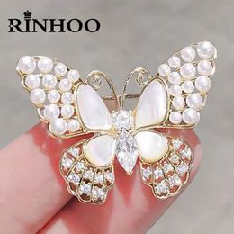 Rinhoo créatif dessin animé papillon broches pour femmes à la mode volant Imitation perle coquille Animal papillon broches bijoux de mariage