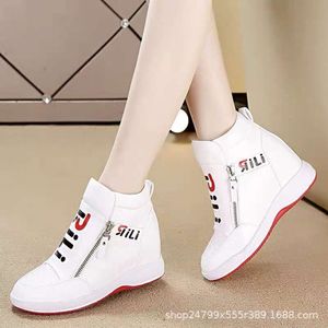 Rise Autumn/Winter Casual 2024 Versie Nieuwe High Koreaanse veelzijdige Zippered Womens Singles schoenen 7 cm Sport Travel Shoe Trend 227 614 832