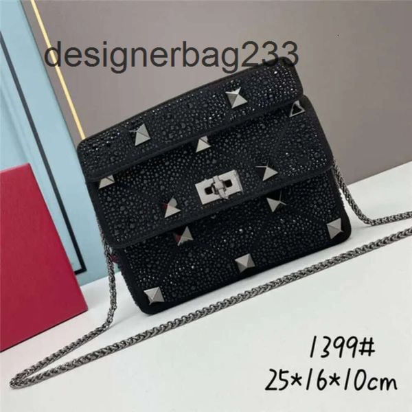 Sacs en laiton Rivet Sacs à épaule Diamond Single Diagonal Portable Chaîne en cuir Sac Sac à main Trend Crystal Crystal New Valeenttino YVE8