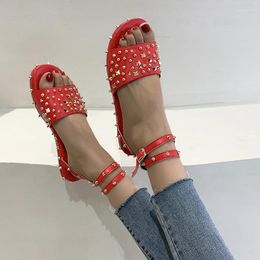 Rivet Summer Sandals vrouwen punk schoenen enkelband vrouwelijke dames flats gesp bling dames slippers 5676's