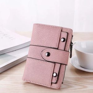 Rivets Vintage Women Designer Wallets Multifunctionele dame Short Style Fashion Casual Coin Zero Card Portemonches NO247