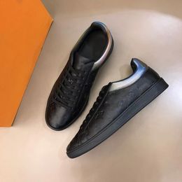 Rivoli Sneaker Runner Trainer Sapatos Casuais Masculino designer de couro de bezerro granulado branco com letras em relevo Flor Beverly Hills Sneakers 01