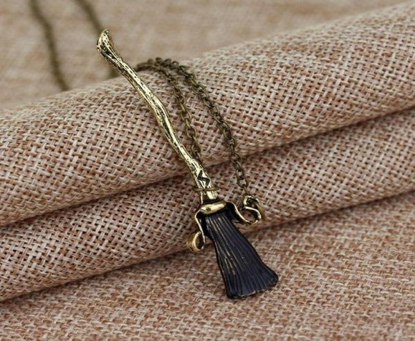 RJ Fashion HP Thunderbolt Flying Broom Collares de metal Chapado en bronce antiguo Bruja Mago Collar de escoba mágica Hombre Mujer Gargantilla 7145014