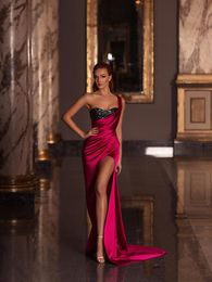 Robe de Soiree een schouder Rode avondjurken Sexy Side Split Side Split Long Prom Jurns Party Pageant Dress