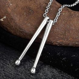 Collier pendentif baguette de roche pour hommes, cadeaux de batteur, colliers de baguettes de tambour en acier inoxydable