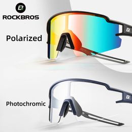 Rockbros Pochromic Cycling Loiseries Polarisé Builtin Myopia Frame Sports Sunglasses Men Femmes Eyewear Goggle 240419