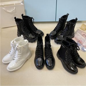 Rois Bottes Martin Boot Combat Chaussures Designers de la cheville en cuir en cuir en cuir amovible Pouchable Military Inspired Women Taille 35-40