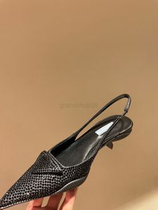 Sandales à talons de chat pour femmes pointues romaines mode supérieure pleine de diamants et de paillettes '' yezzies '' 350 triangle classique taille 35-42