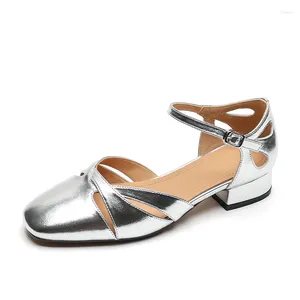 Sandales dorées fendues romaines Sandales en cuir Femelle Vintage Sier Chaussures pour femmes Ladies Summer Strap Round Toe A EF