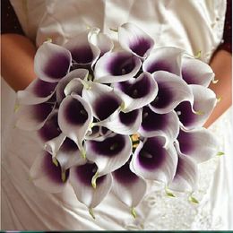 Flores artificiales románticas Púrpura en blanco Mini Calla Lily Bouquets para nupciales Bouquets de chirstmas Decoración Falsa Falta Barato 215N