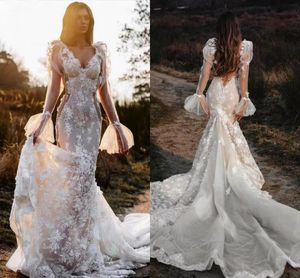 Robes de mariée sirène en dentelle florale 3D, style Boho romantique, manches évasées, traîne longue, robes de mariée de campagne, col en v, fleurs appliquées, illusion de plage sexy