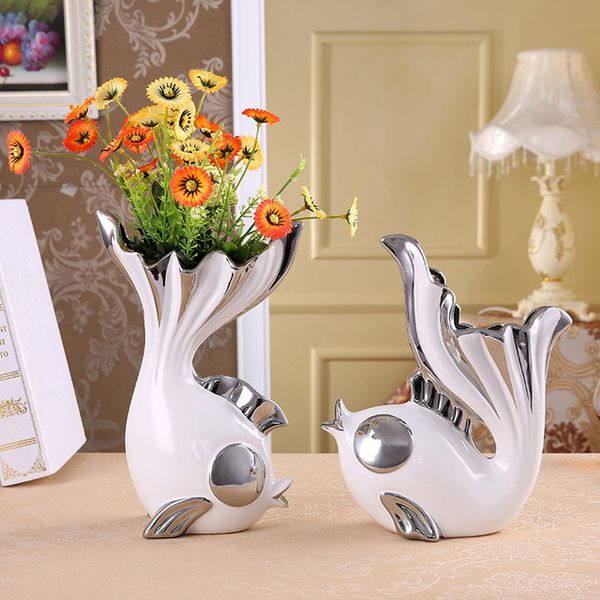 Céramiques romantiques Embrasser Fish Figurines Vases Accessoires de décoration de cadeau de porcelaine et d'artisanat pour la Saint-Valentin et le mariage