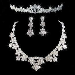 Romantische Kristal Drie Stukken Sieraden Sets Bloemen Bruids Sieraden Set Bruid Ketting Oorbel Kroon Tiara Bruiloft Accessoires ZZ