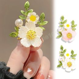 Broche à fleurs romantique pour manteau, pull, chemises, sac de robe, épingles de décoration en perles, accessoires pour femmes, fleurs et plantes d'art