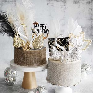 Romantique Or Argent Couronne Swan Orné Joyeux Anniversaire Gâteau Topper Robe Plume Gaze Gâteau De Mariage Décoration Fournitures De Fête 211216