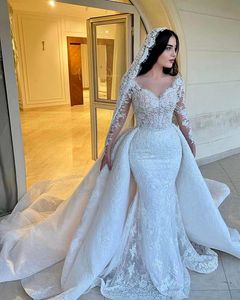 Robe de mariée de sirène romantique avec train détachable en dentelle de luxe à manches longues deux en une robe de mariée convertible église nuptiale