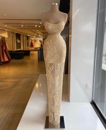 Romantische strapless lovertjes prom -jurken doorzien door appliques avondjurk op maat gemaakte mouwloze vloerlengte feestjurk