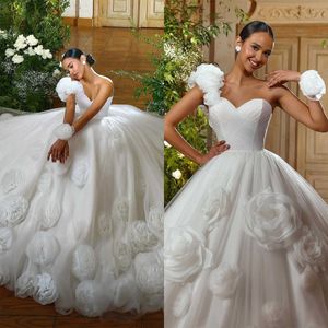 Romantische trouwjurken Een schouderbruienjurken 3d bloemen op maat gemaakte mouwloze glanzende schitterende trein bruid jurk Vestidos de novia